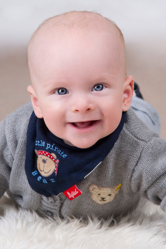 Babyfotos fotografiert von Fotostudio Witten - Kristina Bruns